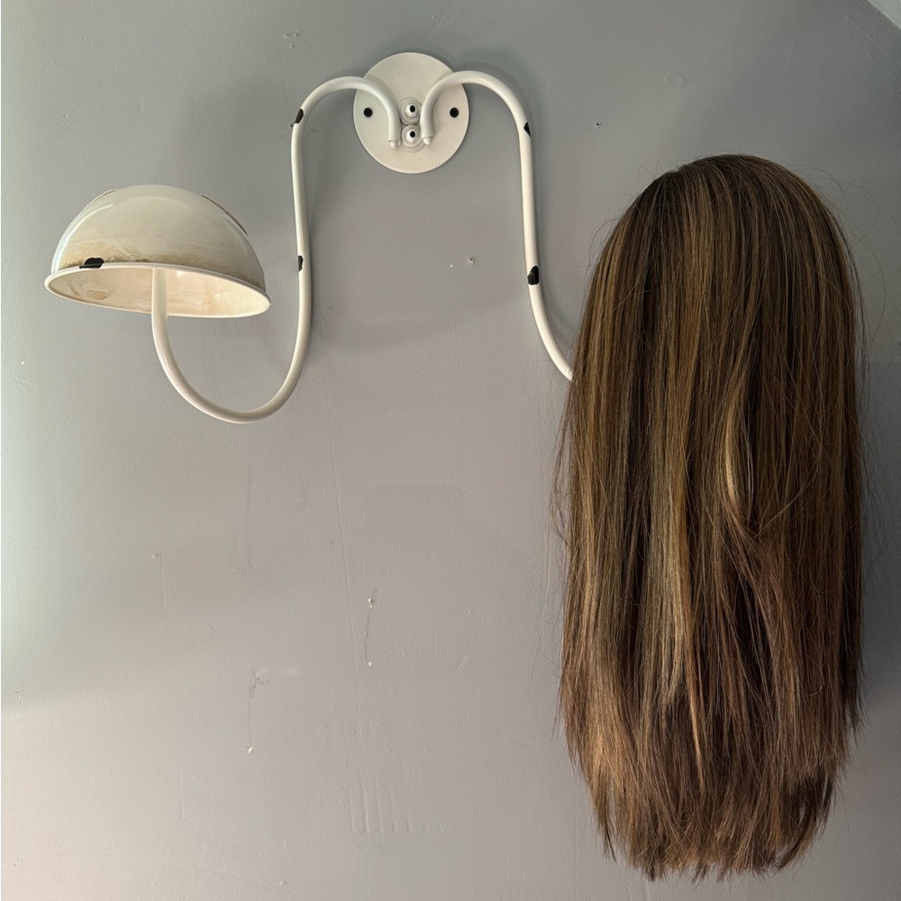 Wig stand